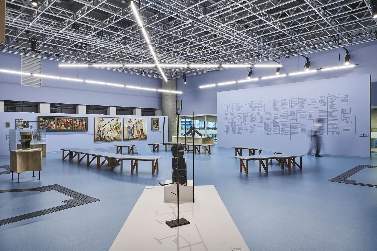 展览项目“Raio que oparte：巴西现代小说”，gru.a + Juliana Godoy