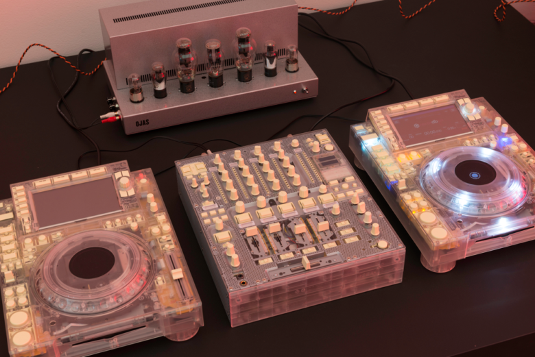 维吉尔·阿布洛 (Virgil Abloh) 的“修辞格”展览