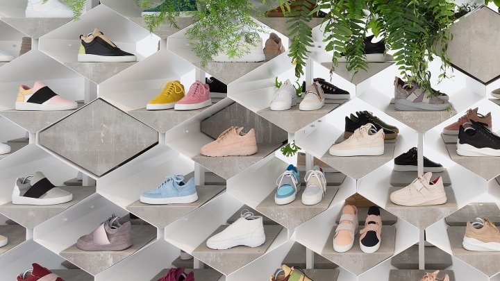 Flip Ziedses Des Plantes 在巴黎时装周举办的 Filling Pieces 展览