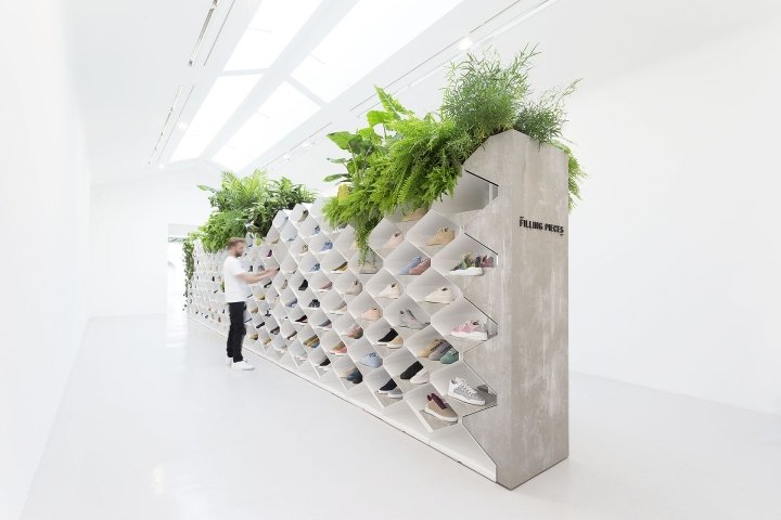 Flip Ziedses des Plantes 巴黎时装周的 Filling Pieces 展厅 Flip Ziedses des Plantes 巴黎时装周的 Filling Pieces 展厅