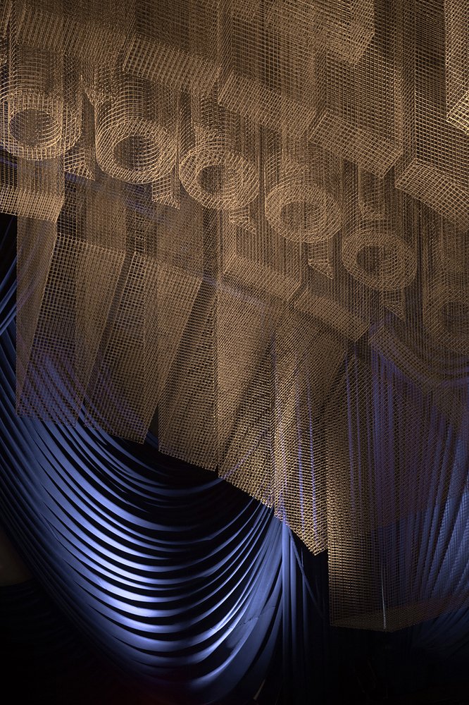 Tresoldi Studio 在 Cathédrale 餐厅的菲尔莫尔雕塑