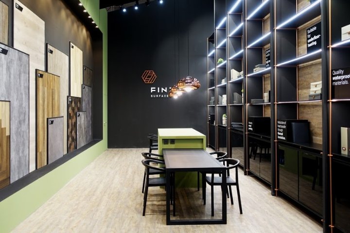 Finzzi 展位由 VXLAB 设计，在德国汉诺威 Domotex 2018 上进行品牌和设计指导