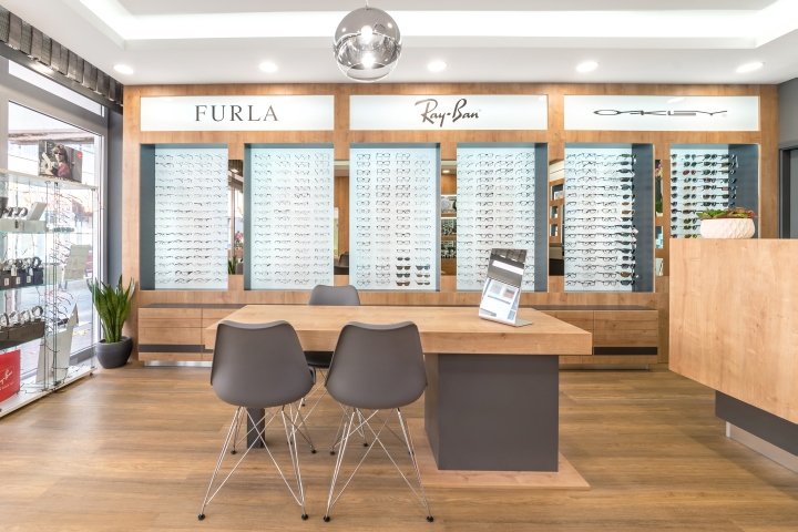 Fisli optika 由 Csiszer Design 设计，Ajka – 匈牙利