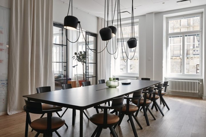 乔安娜·拉吉斯托 (Joanna Laajisto) 设计的峡湾办公室，芬兰赫尔辛基