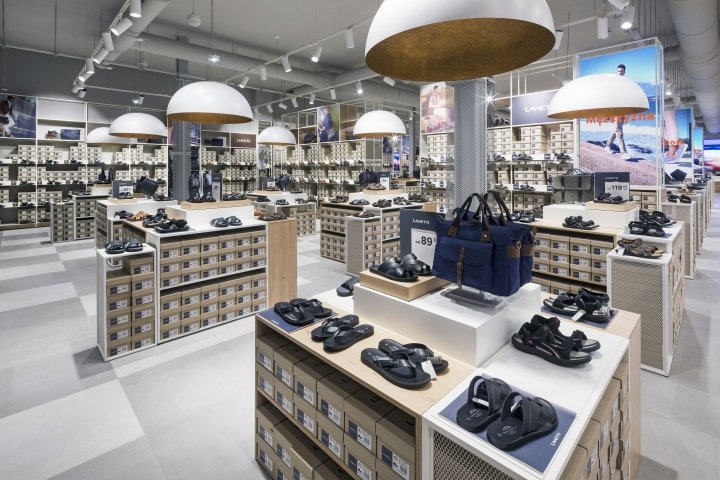 CCC 的旗舰店和全球形象，由 Dalziel & Pow 设计，位于波兰卢宾