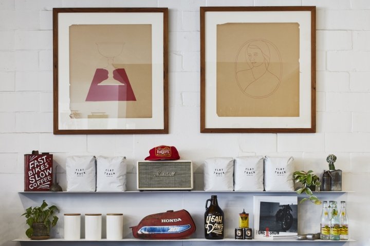 Flat Track Coffee 由 Lilianne Steckel Interior Design 设计,德克萨斯州奥斯汀 Flat Track Coffee 由 Lilianne Steckel Interior Design 设计,德克萨斯州奥斯汀