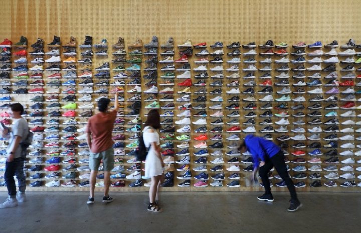 Flight Club 运动鞋店，由 Slade Architecture 设计，洛杉矶 - 加利福尼亚州