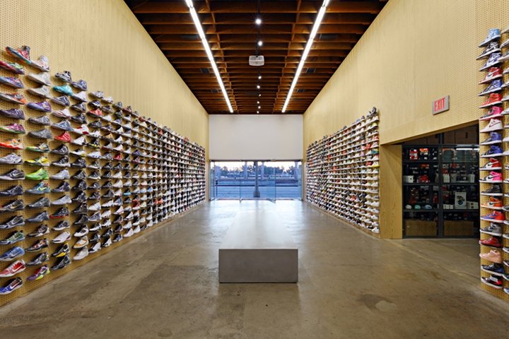 Flight Club 运动鞋店，由 Slade Architecture 设计，洛杉矶 - 加利福尼亚州