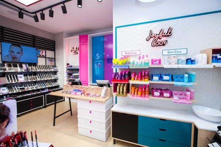 DIAM 集团的 Flormar 新零售概念，土耳其伊斯坦布尔