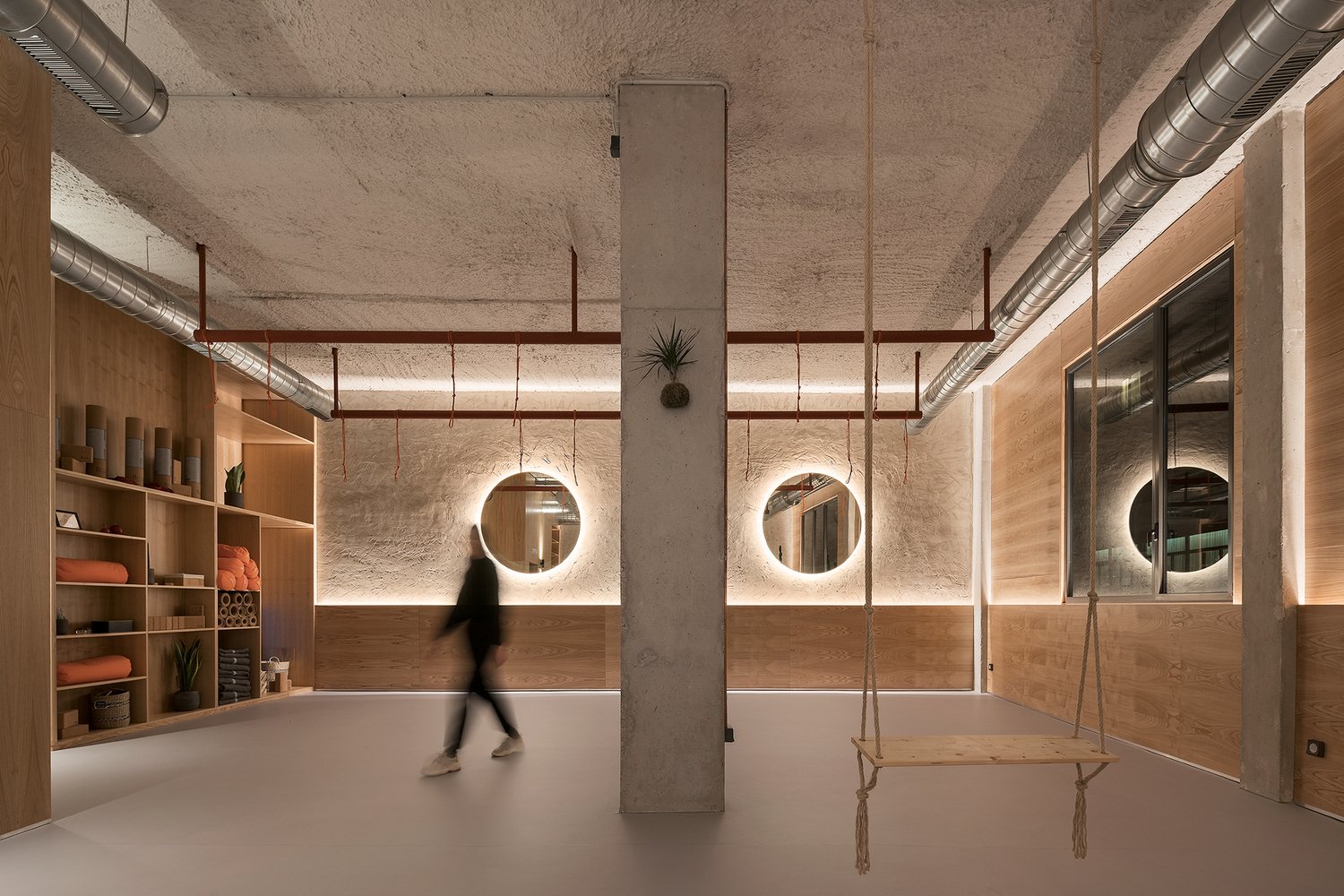 Nan Arquitectos 的 Flow Yoga 和运动工作室