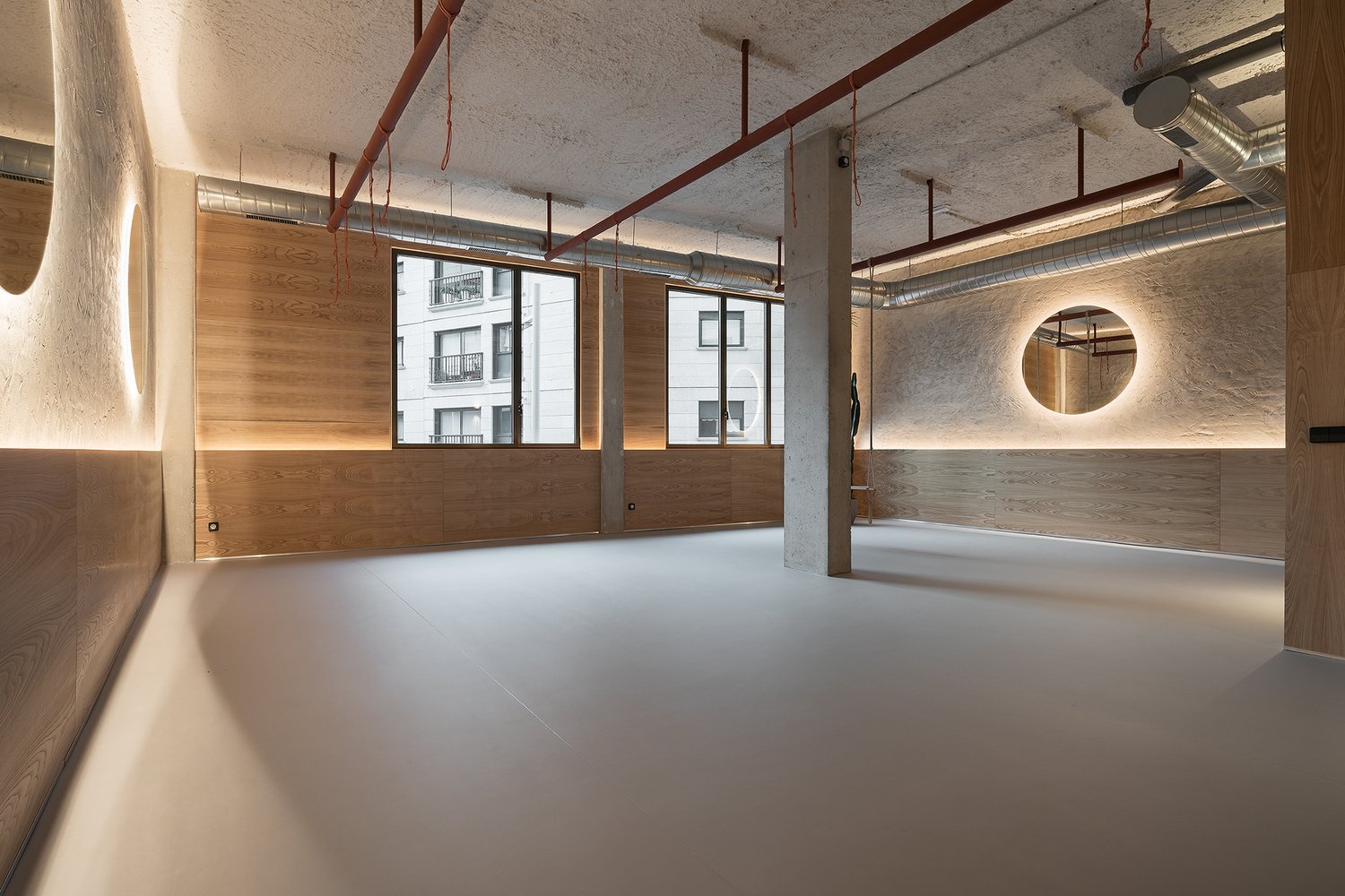 Nan Arquitectos 的 Flow Yoga 和运动工作室