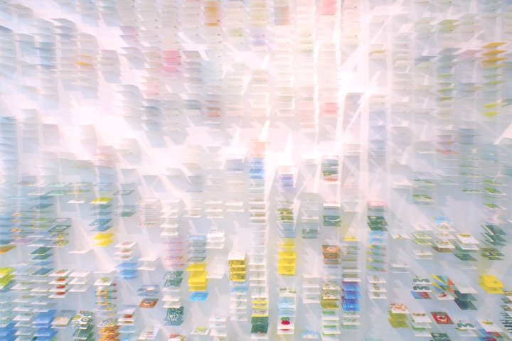 Moriyuki Ochiai Architects 的“名片森林”展览