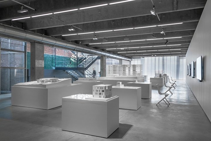 大卫·阿贾耶 (David Adjaye) 在俄罗斯莫斯科车库博物馆举办的“形式、重量、材料”展览 大卫·阿贾耶 (David Adjaye) 在俄罗斯莫斯科车库博物馆举办的“形式、重量、材料”展览