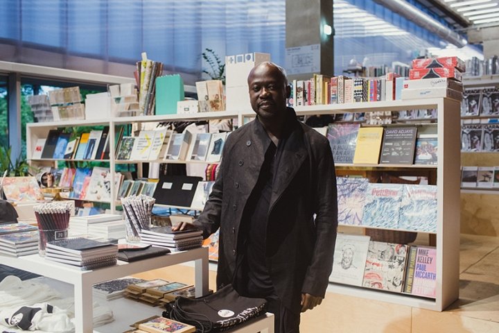 大卫·阿贾耶 (David Adjaye) 在俄罗斯莫斯科车库博物馆举办的“形式、重量、材料”展览 大卫·阿贾耶 (David Adjaye) 在俄罗斯莫斯科车库博物馆举办的“形式、重量、材料”展览