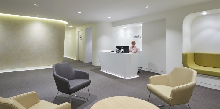 Fortius 诊所照明由 Hoare Lea Lighting 设计，英国伦敦