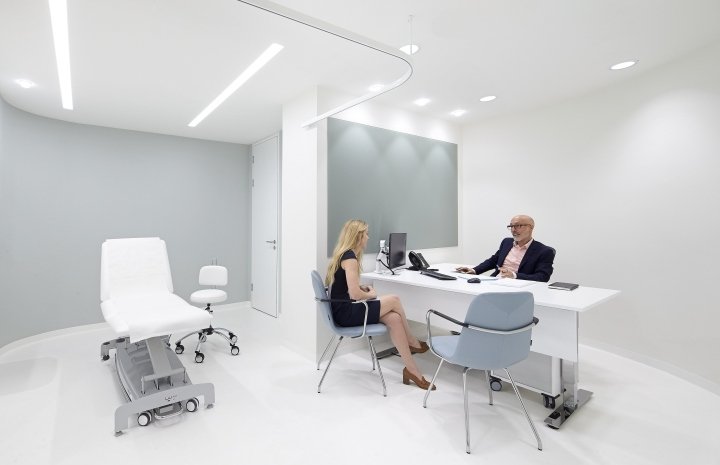 Fortius 诊所照明由 Hoare Lea Lighting 设计，英国伦敦