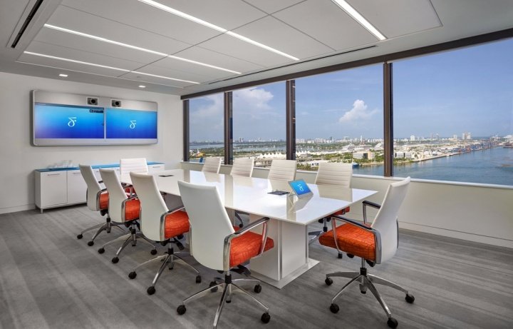 弗朗西斯·考夫曼 (Francis Cauffman) 设计的福克斯·罗斯柴尔德 (Fox Rothschild) 办公室，佛罗里达州迈阿密