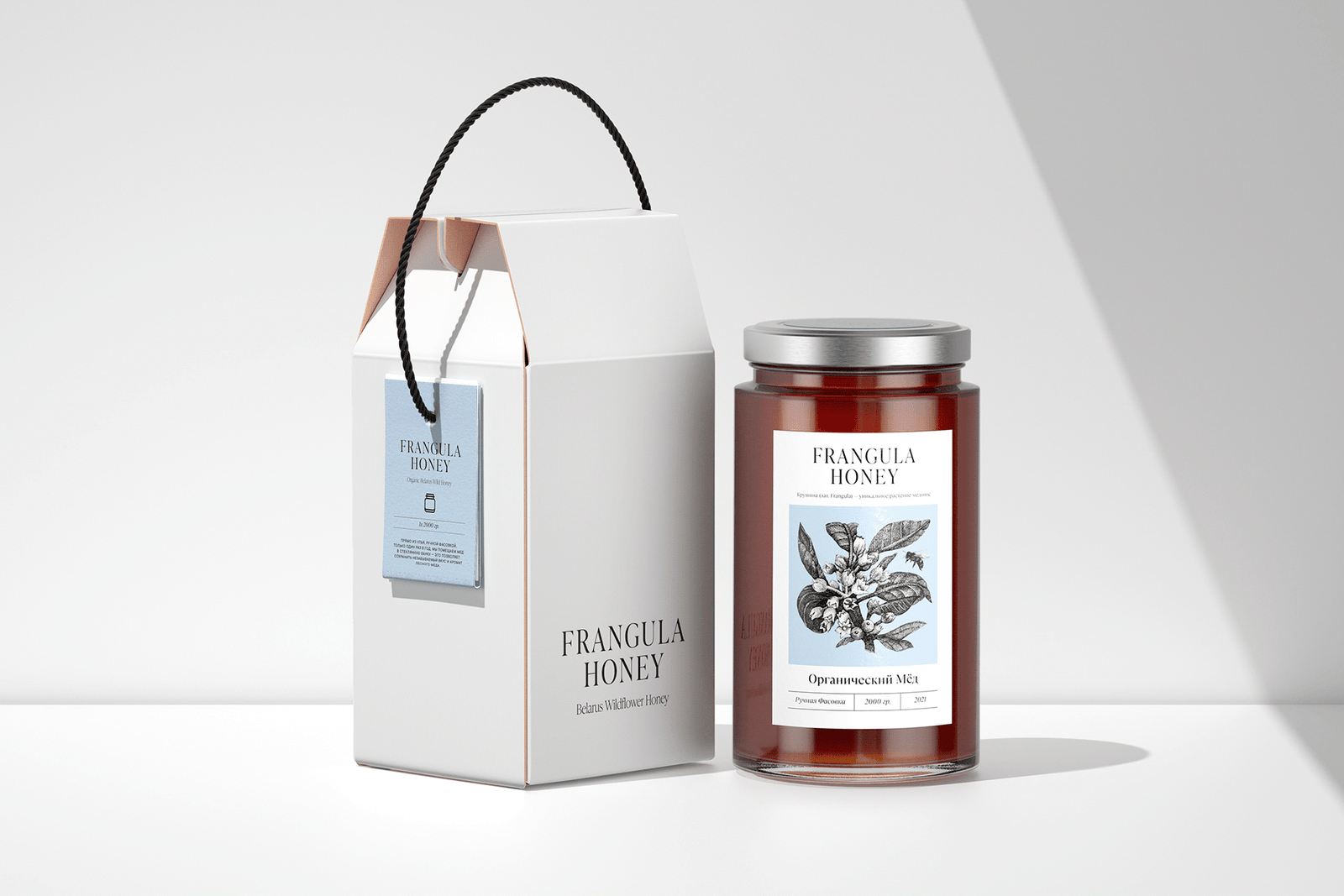 Frangula 蜂蜜，作者：Firuz Kurbonzodski