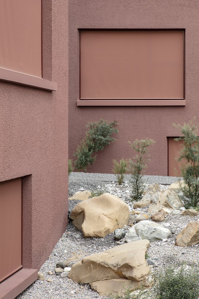 Frastanz Hofen 教育中心 / Pedevilla Architects