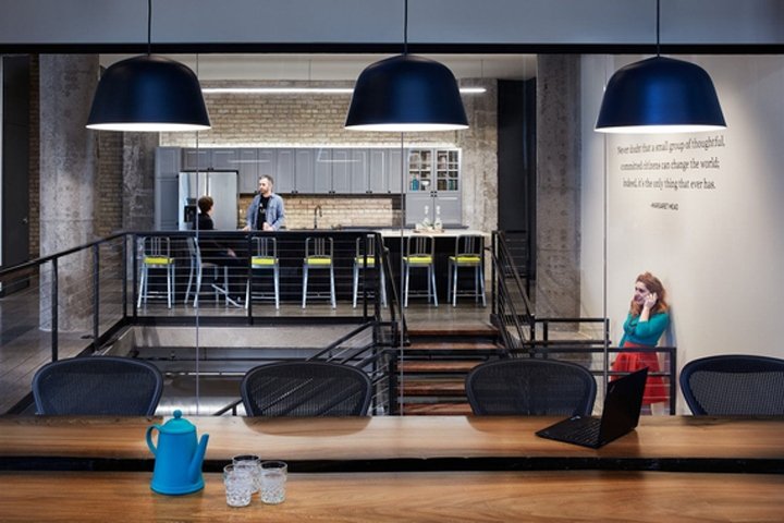 Perkins+Will 的朋友和邻居办公室，明尼苏达州明尼阿波利斯