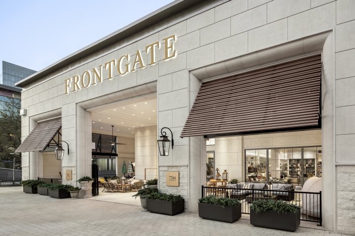 FRCH 的 Frontgate 旗舰店，德克萨斯州普莱诺