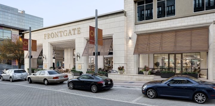 FRCH 的 Frontgate 旗舰店，德克萨斯州普莱诺