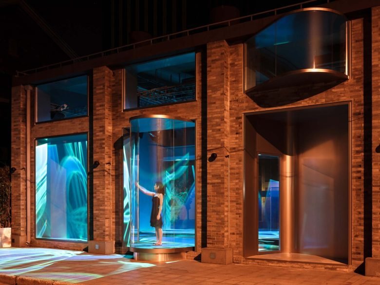 未来棱镜，CATS 透明沉浸式艺术建筑