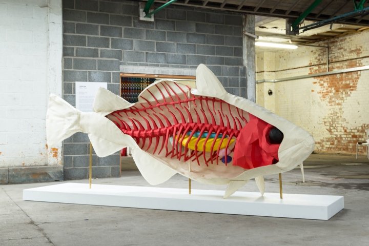 G. F 史密斯纸城展览，由多位艺术家举办，赫尔河畔金斯顿 – 英国