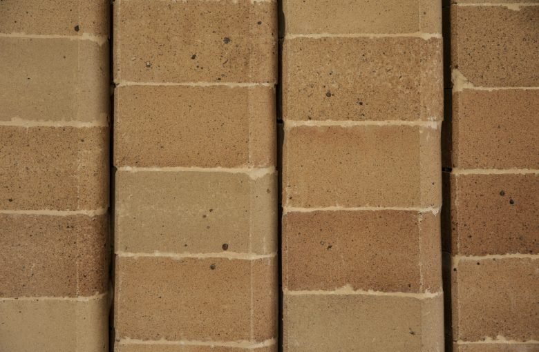 GAGA TOAST 面包店 / dongqi Architects