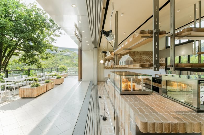 GAGA TOAST 面包店 / dongqi Architects