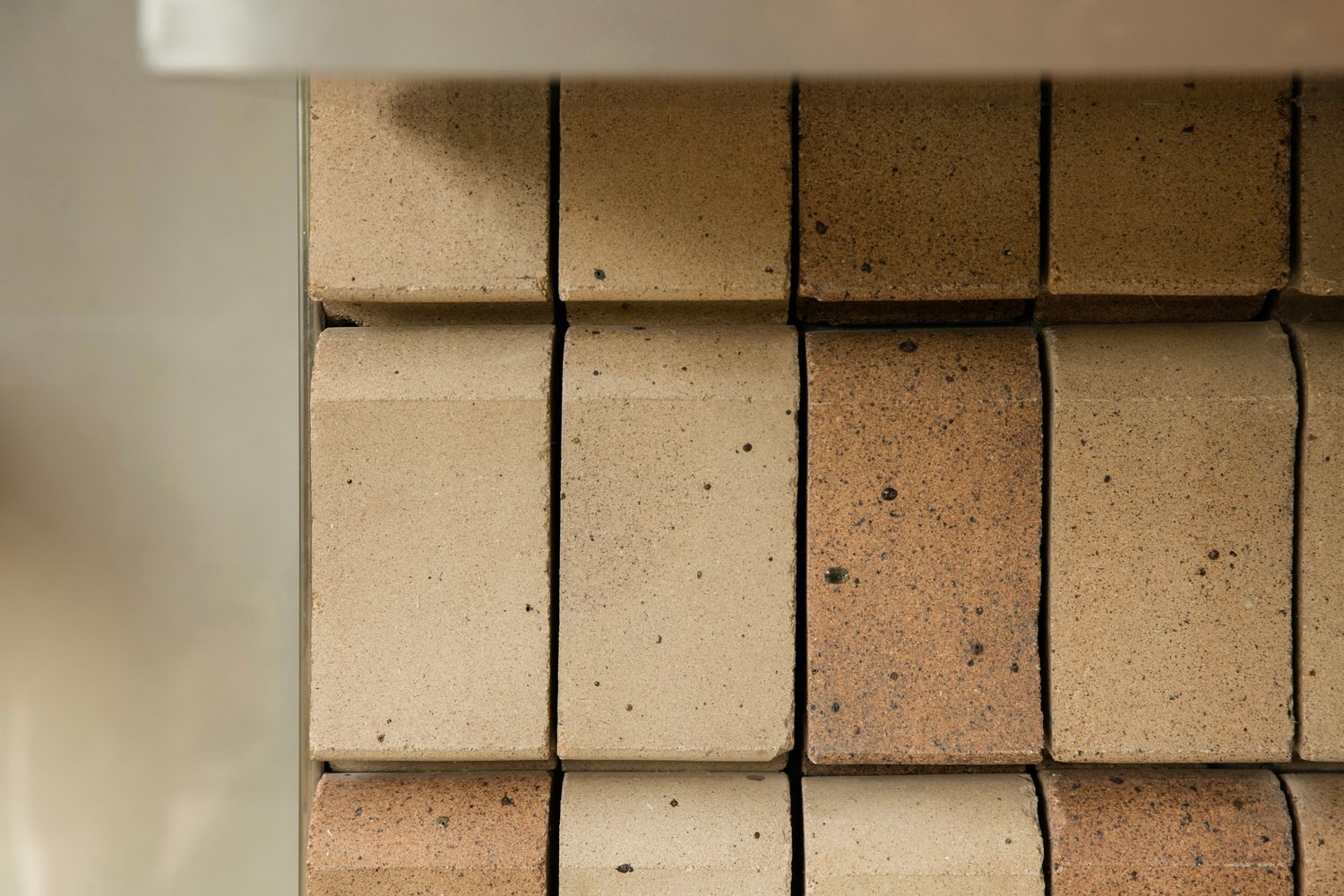 GAGA TOAST 面包店 / dongqi Architects