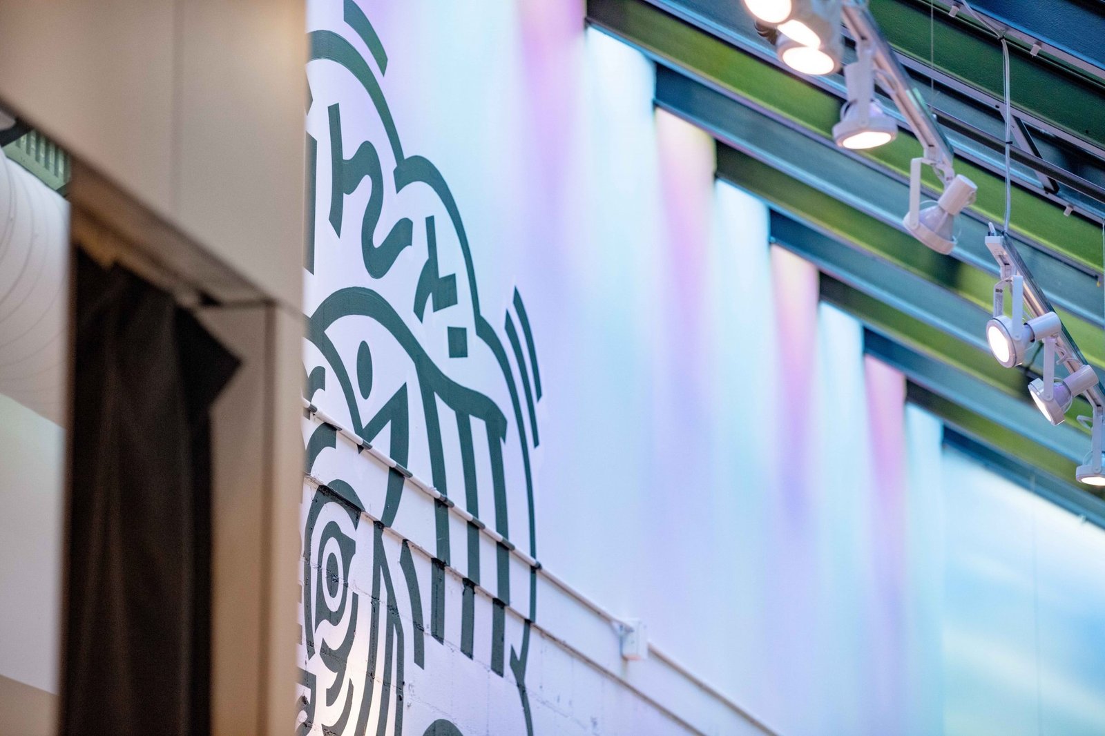 车库相连的快闪店