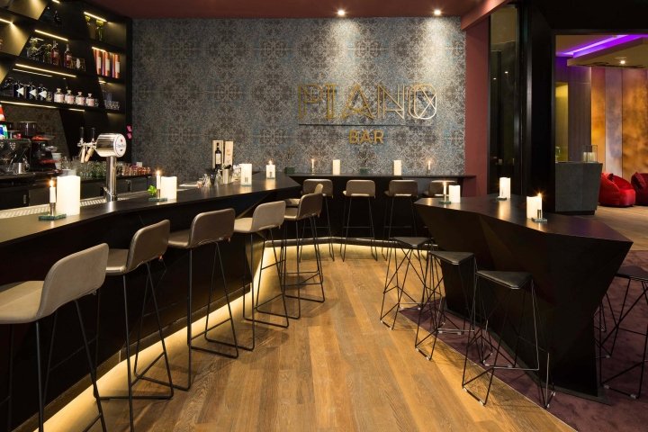 GOP 钢琴酒吧,由 Kitzig Interior Design – Architecture Group 设计,波恩 – 德国 GOP 钢琴酒吧,由 Kitzig Interior Design – Architecture Group 设计,波恩 – 德国
