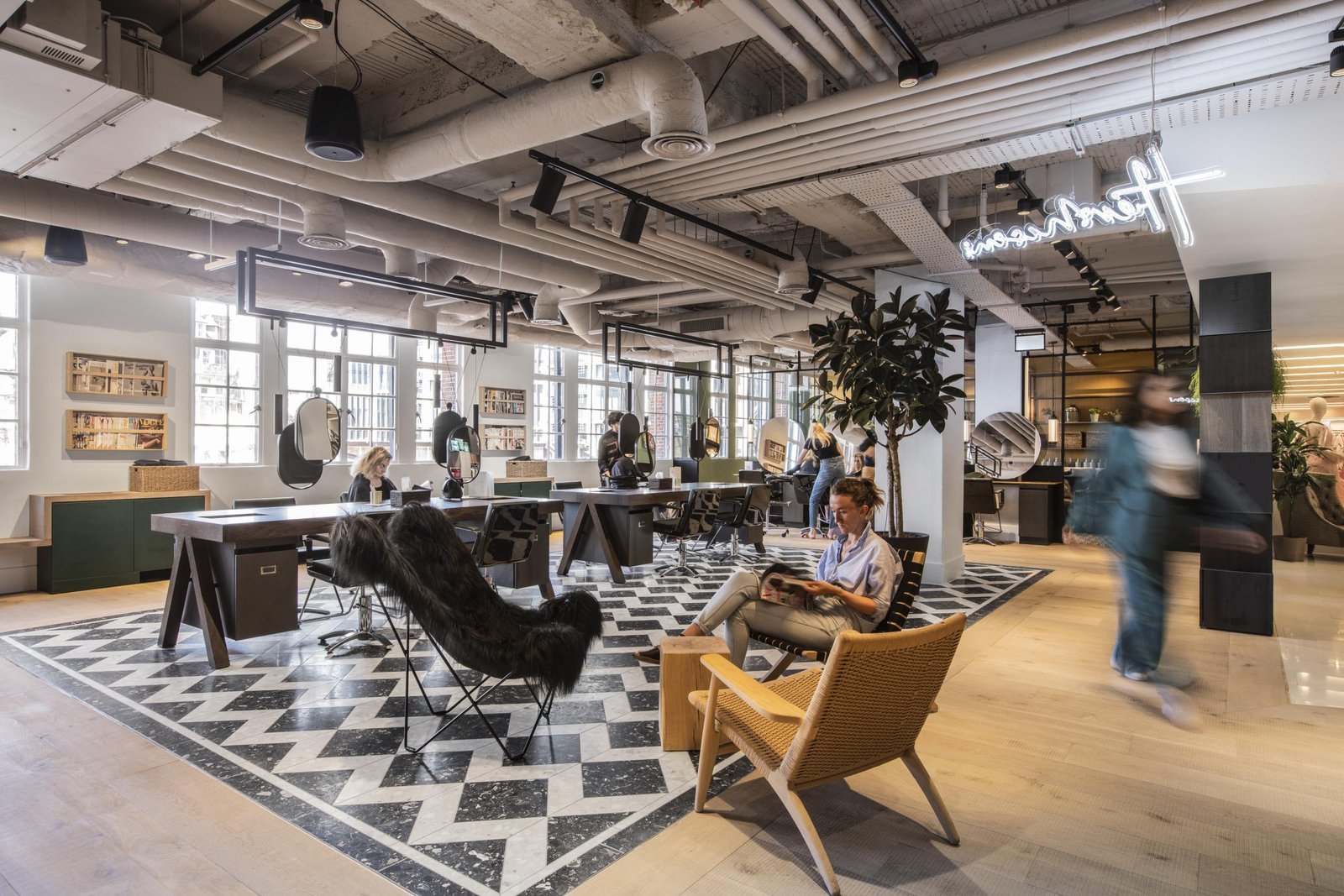 赫希森哈维尼科尔斯