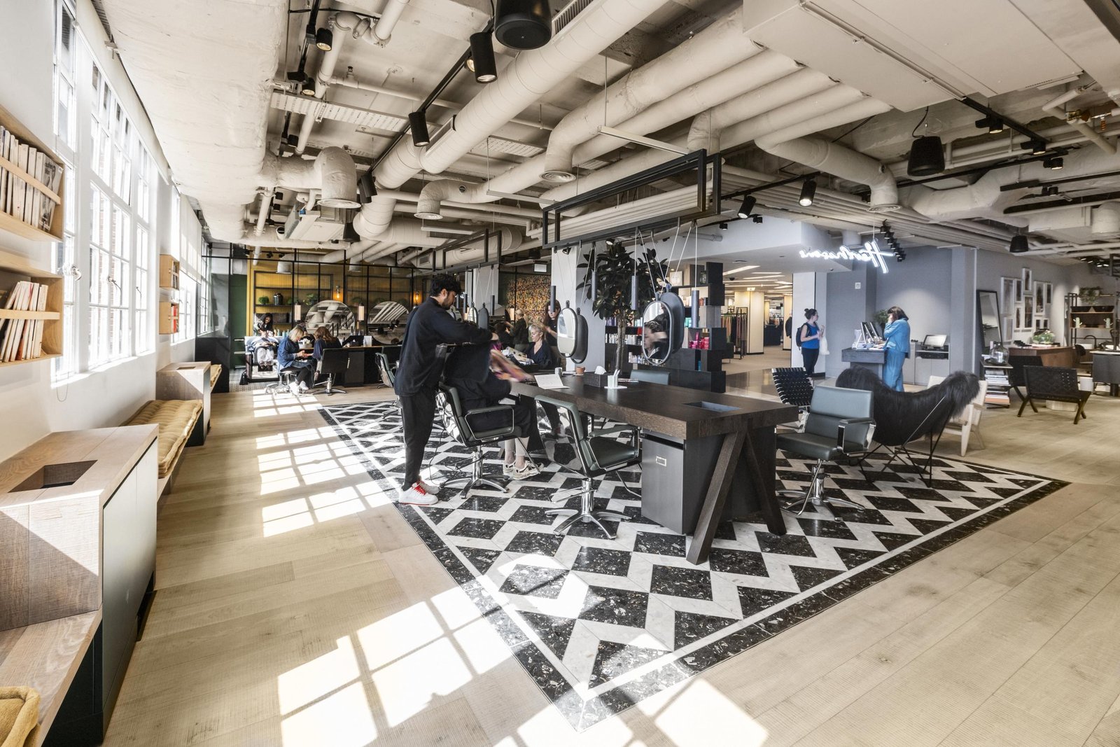 赫希森哈维尼科尔斯