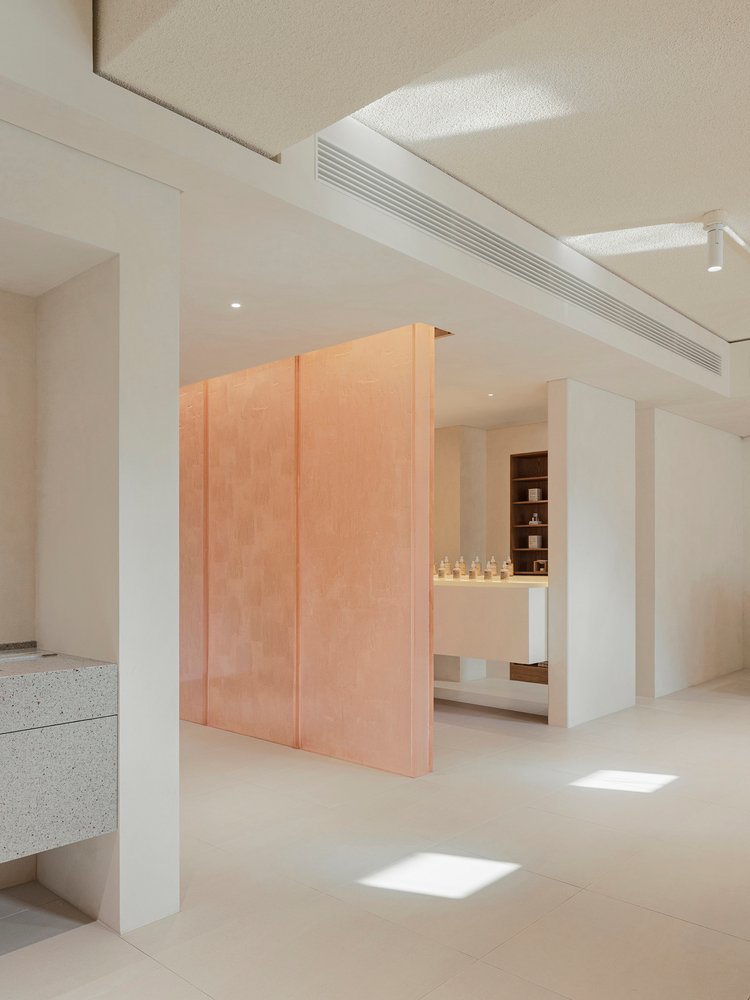 Studio Motif 设计的 GRANHAND 商店