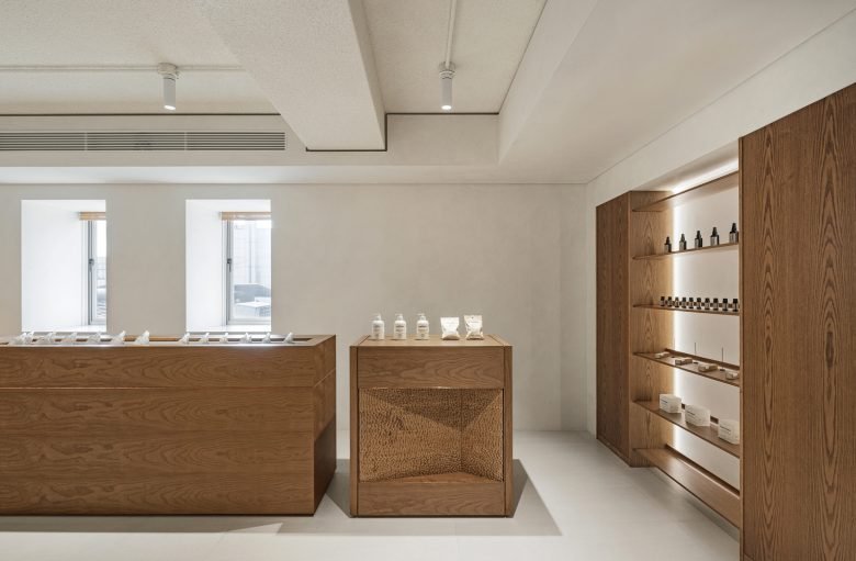 Studio Motif 设计的 GRANHAND 商店