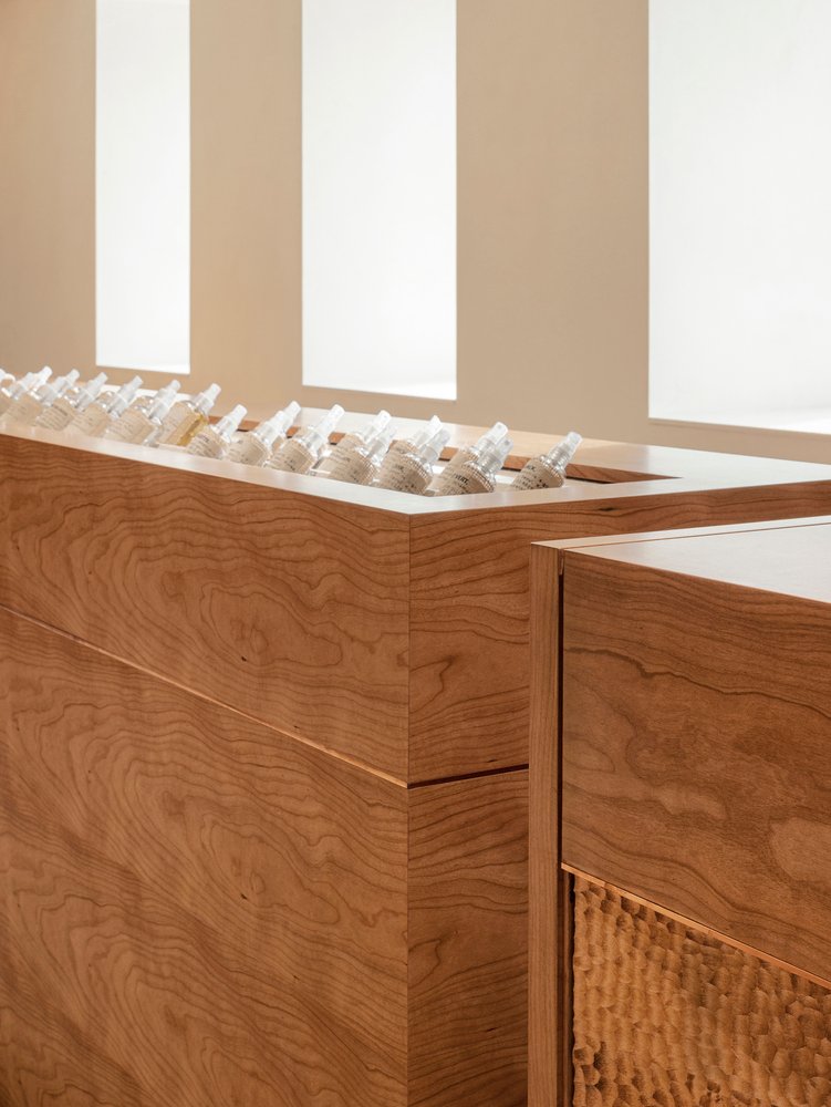 Studio Motif 设计的 GRANHAND 商店