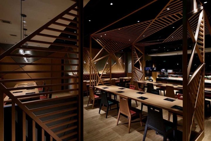 香港 STUDIO C8 的牛八 /GYUHACHI 餐厅 香港 STUDIO C8 的牛八 /GYUHACHI 餐厅