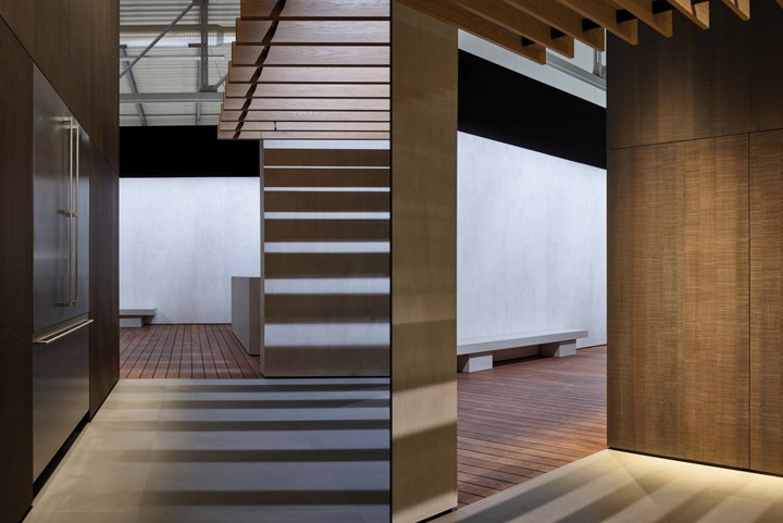 2018 年 Eurocucina 嘉格纳展位，由 einszu33 设计，米兰 – 意大利