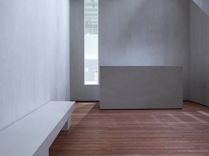 2018 年 Eurocucina 嘉格纳展位，由 einszu33 设计，米兰 – 意大利