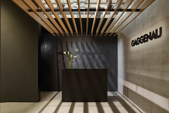 2018 年 Eurocucina 嘉格纳展位，由 einszu33 设计，米兰 – 意大利