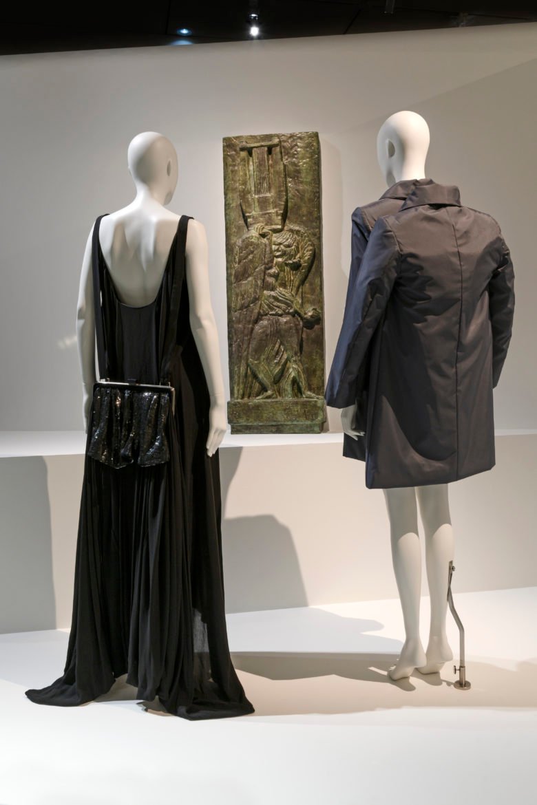 背面 /Dos à la Mode x Hans Boott 人体模型