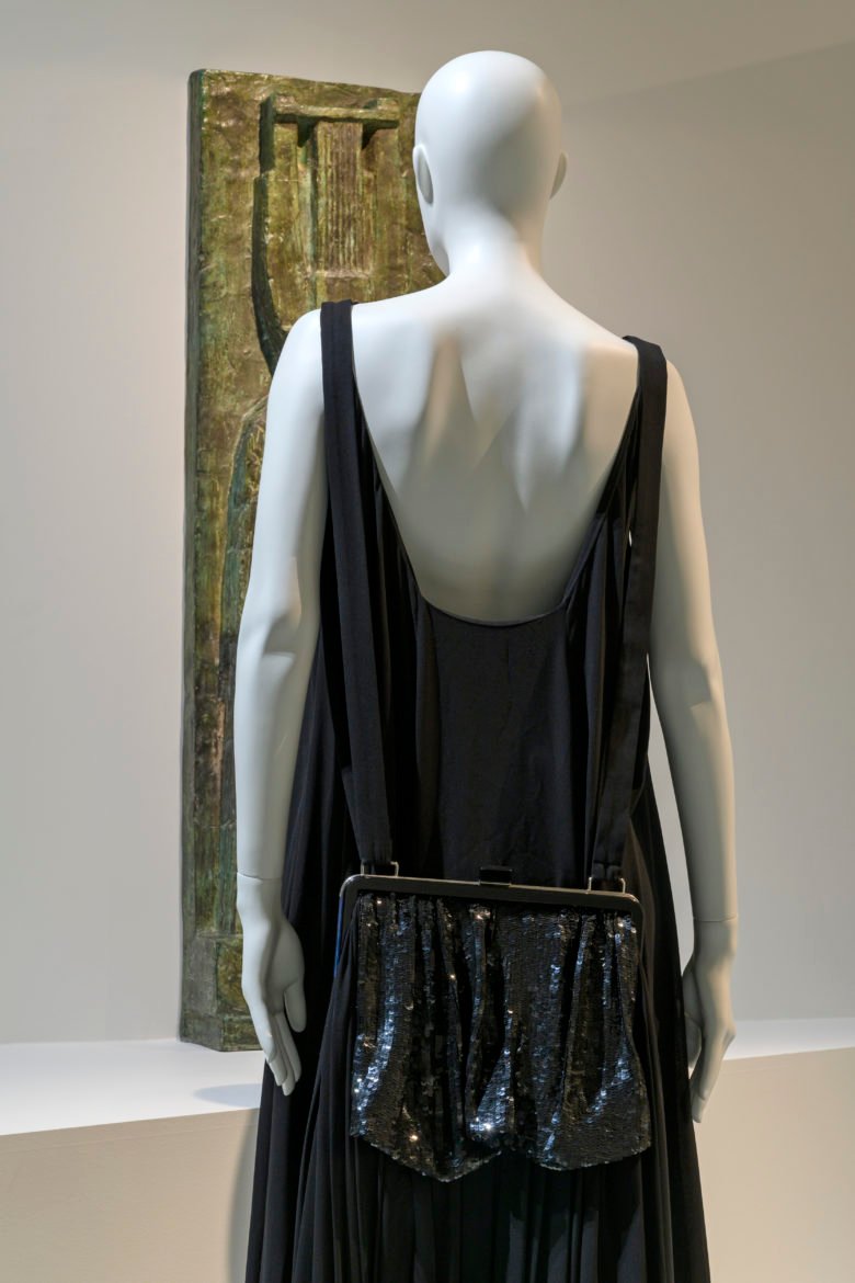 背面 /Dos à la Mode x Hans Boott 人体模型