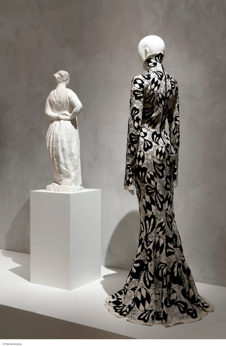 背面 /Dos à la mode x Hans Boodt 人体模型