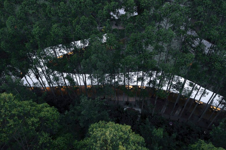 慕达建筑事务所设计的花园火锅餐厅 慕达建筑事务所设计的花园火锅餐厅