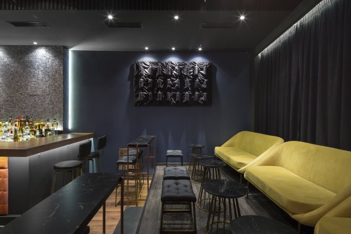 Gaspar_ 由 G2lab 设计的俱乐部,阿尔塔 – 希腊 Gaspar_ 由 G2lab 设计的俱乐部,阿尔塔 – 希腊