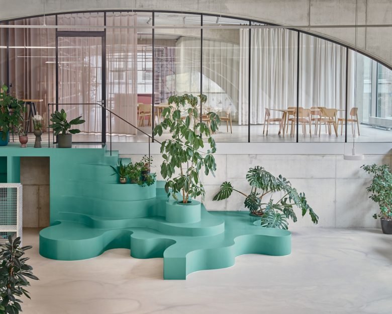 Gerimedica 办公室由 Studioninedots 设计