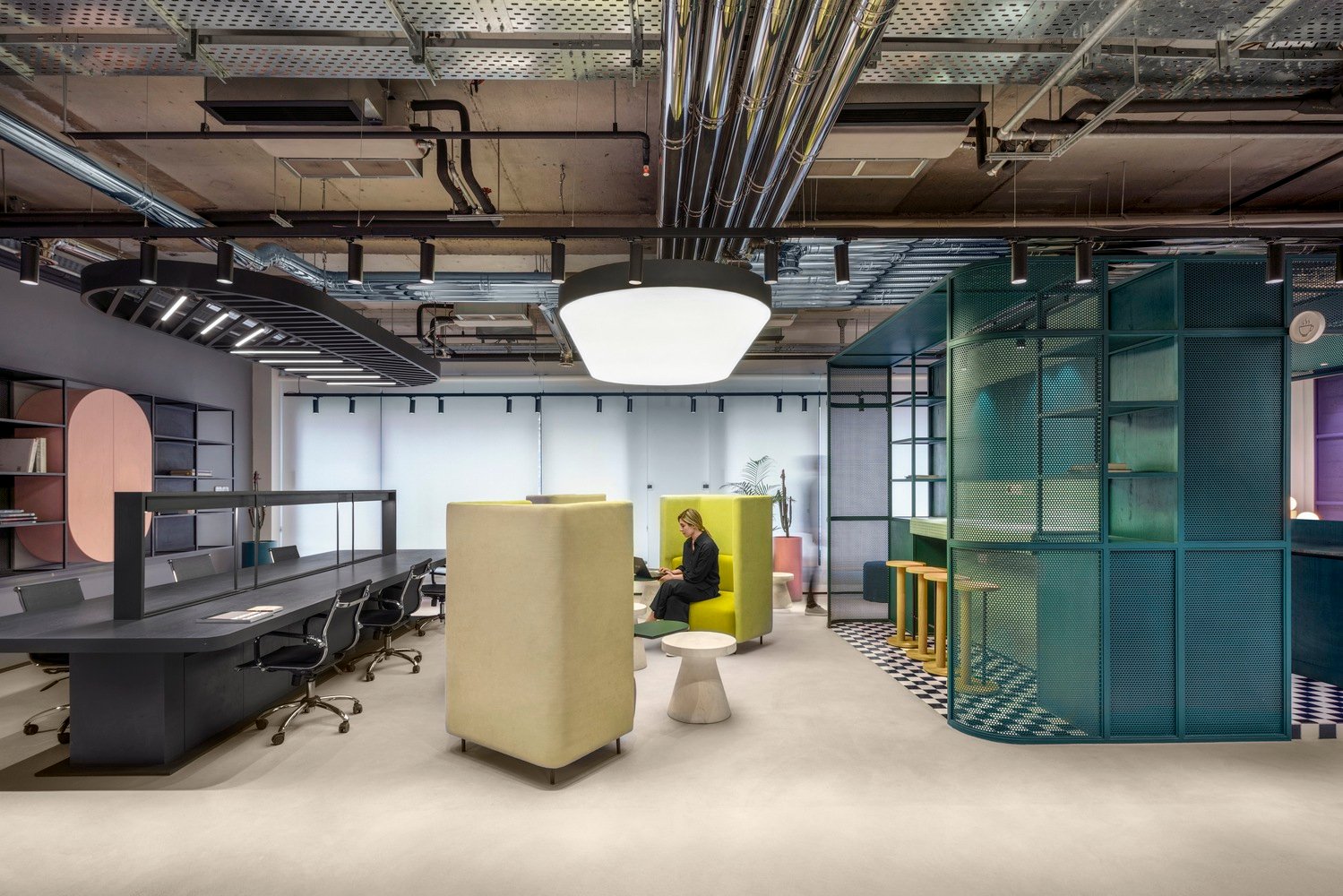 波斯花园工作室的戈巴迪安办公室