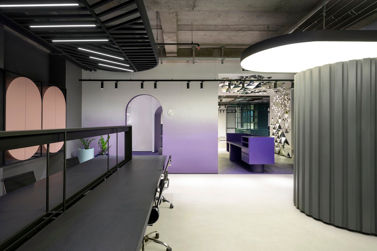 波斯花园工作室的戈巴迪安办公室